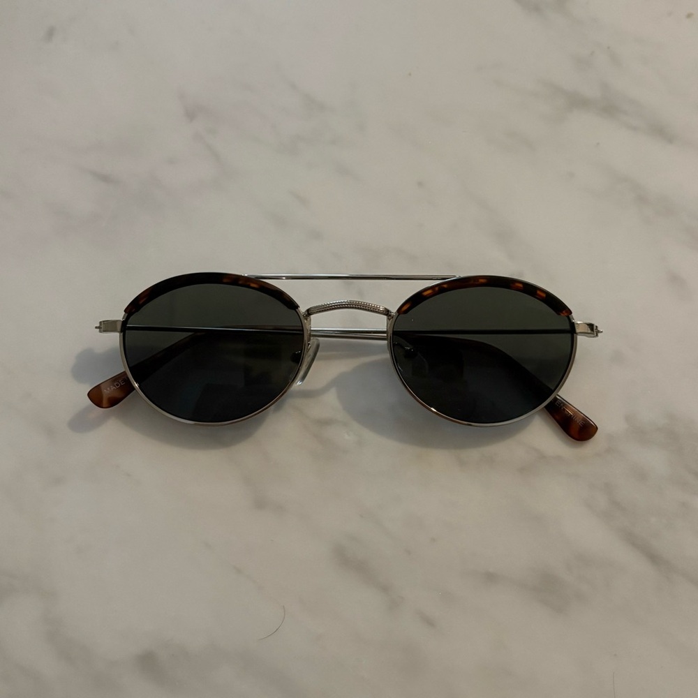 Free People Retro Bohemian Bradley Tortoise Round Aviator Sunglasses - Picture 2 of 9